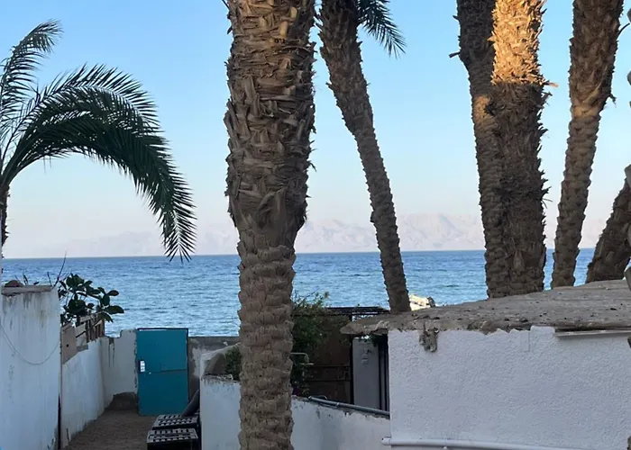 Oia Seafront House شقة