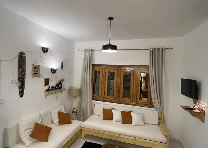Oia Seafront House *