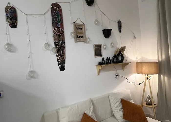 Oia Seafront House شقة *